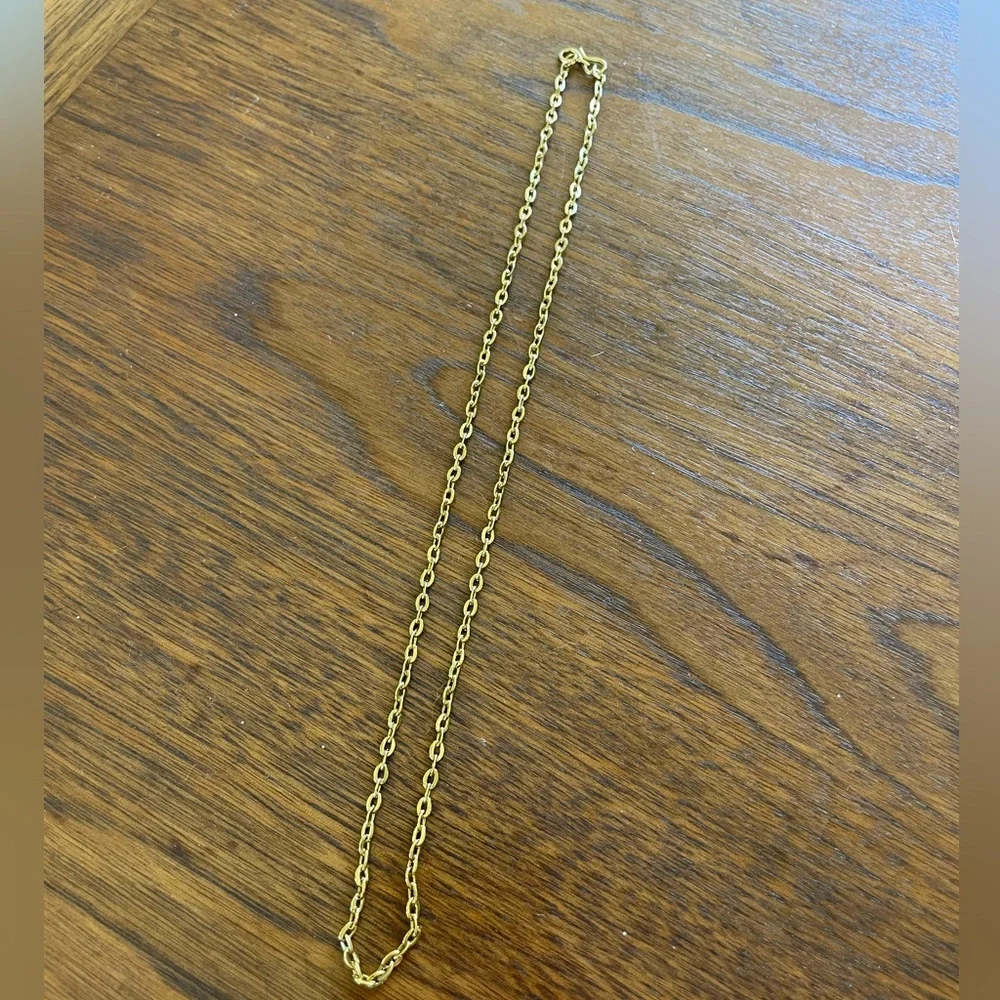 Small Chain Necklace - Picture 4 of 4